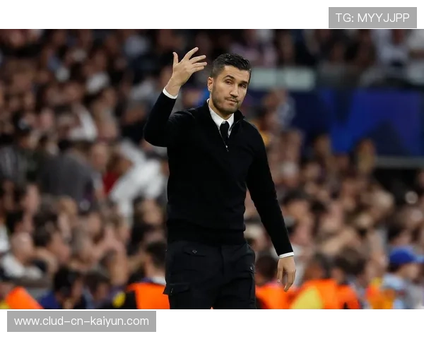 德甲多特迅速换位,前锋完成致命一击