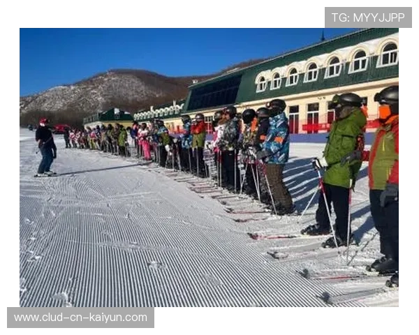 冰雪运动学院开展少儿滑雪教学的师资轮训与考核,滑雪培训视频教程 冰雪运动学院开展少儿滑雪教学的师资轮训与考核,滑雪培训视频教程